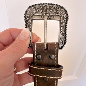 ARIAT WOMENS BROWN LEATHER BELT SMALL